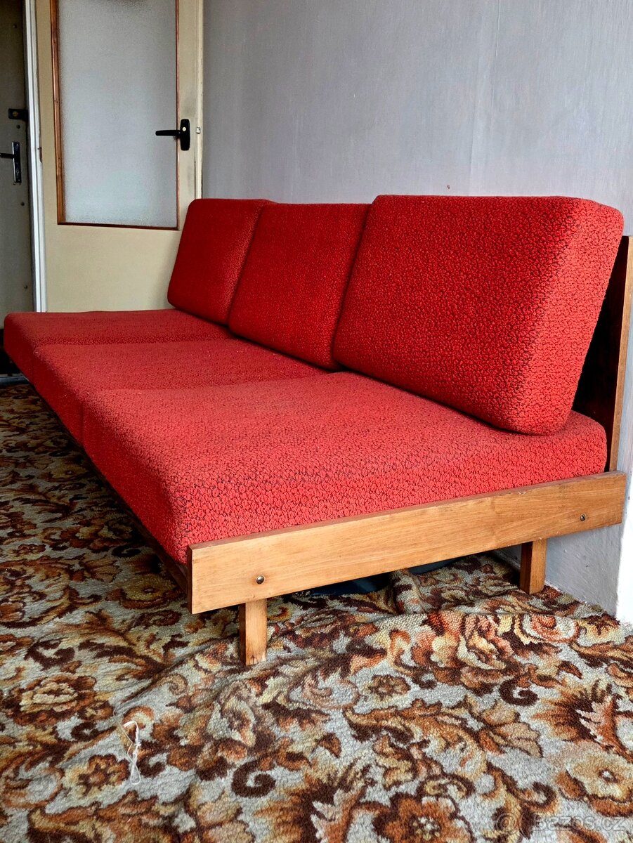 Nábytek a vybavení z 60. a 70. let - 3