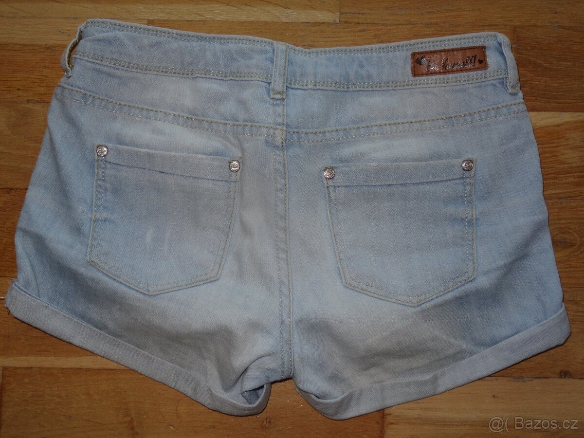 dívčí džínové kraťasy vel. 146 - 3
