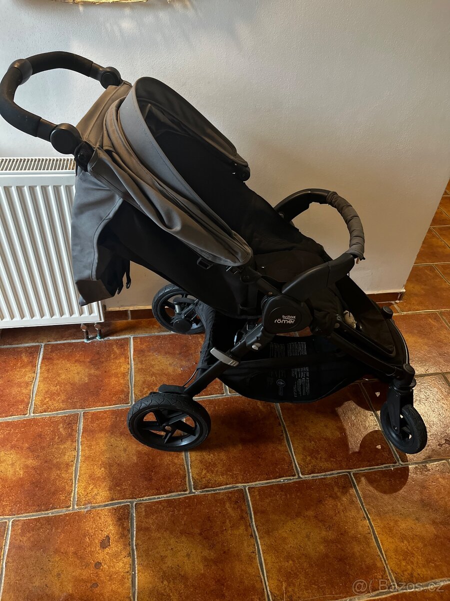 Kočárek Britax - 3