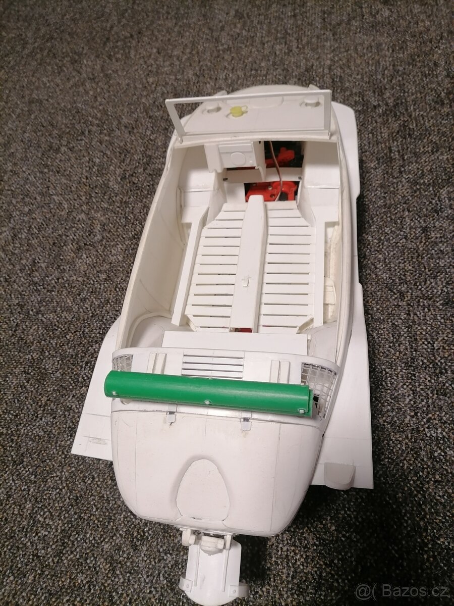 RC model obojživelného vozidla - 3