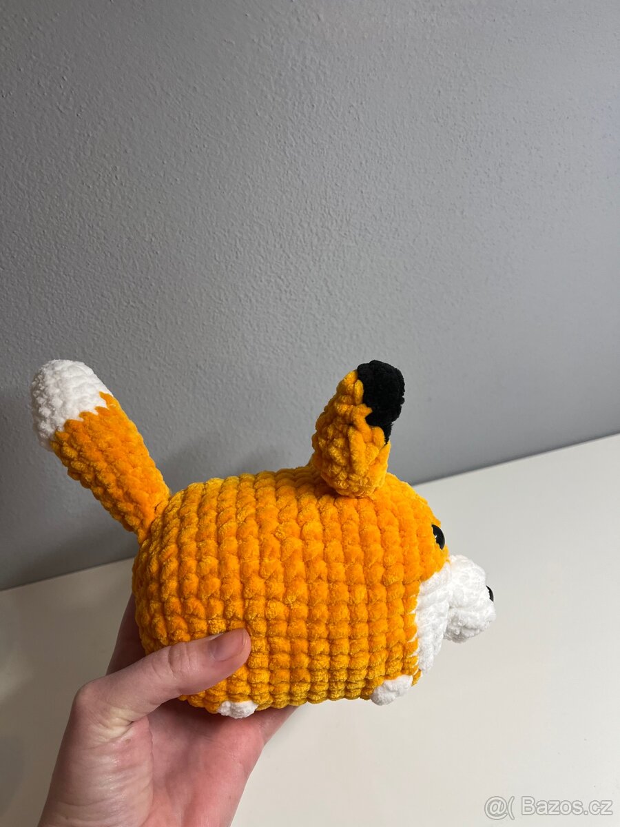 Háčkovaná liška/pes corgi - 3