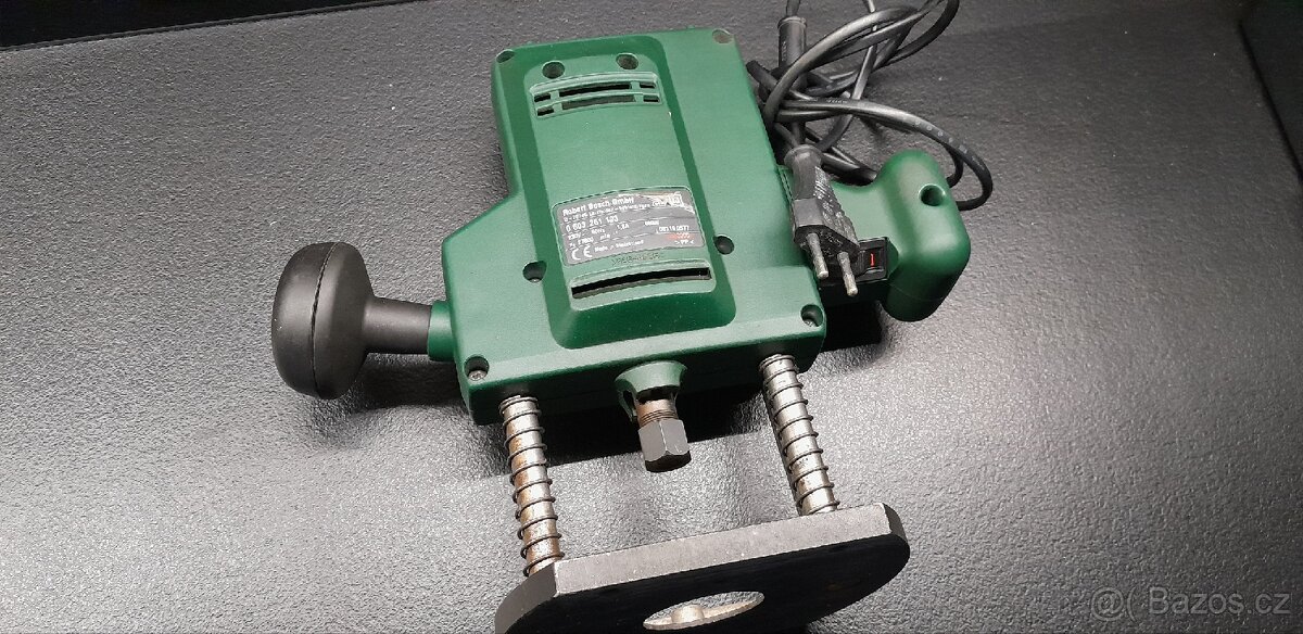 Frézka Bosch POF 400A - 3