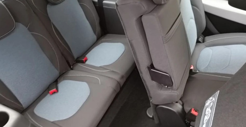 PRODÁM Chevrolet Captiva, Automat, 7 Mist - 3