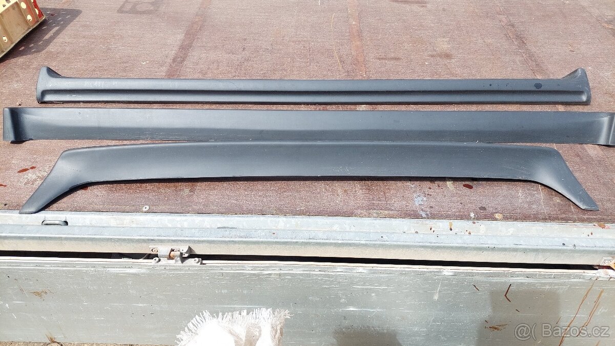 PRAHY, ZADNÍ KŘÍDLO - 3