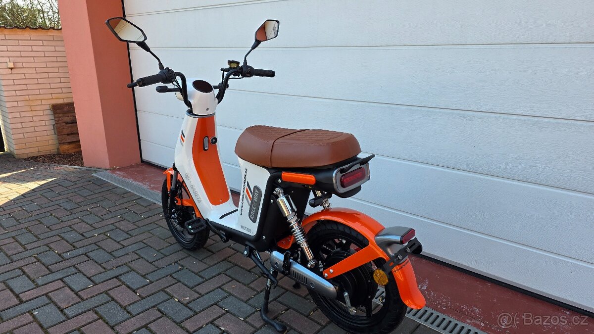 Elektroskútr RACCEWAY® E-BABETA® II - 3