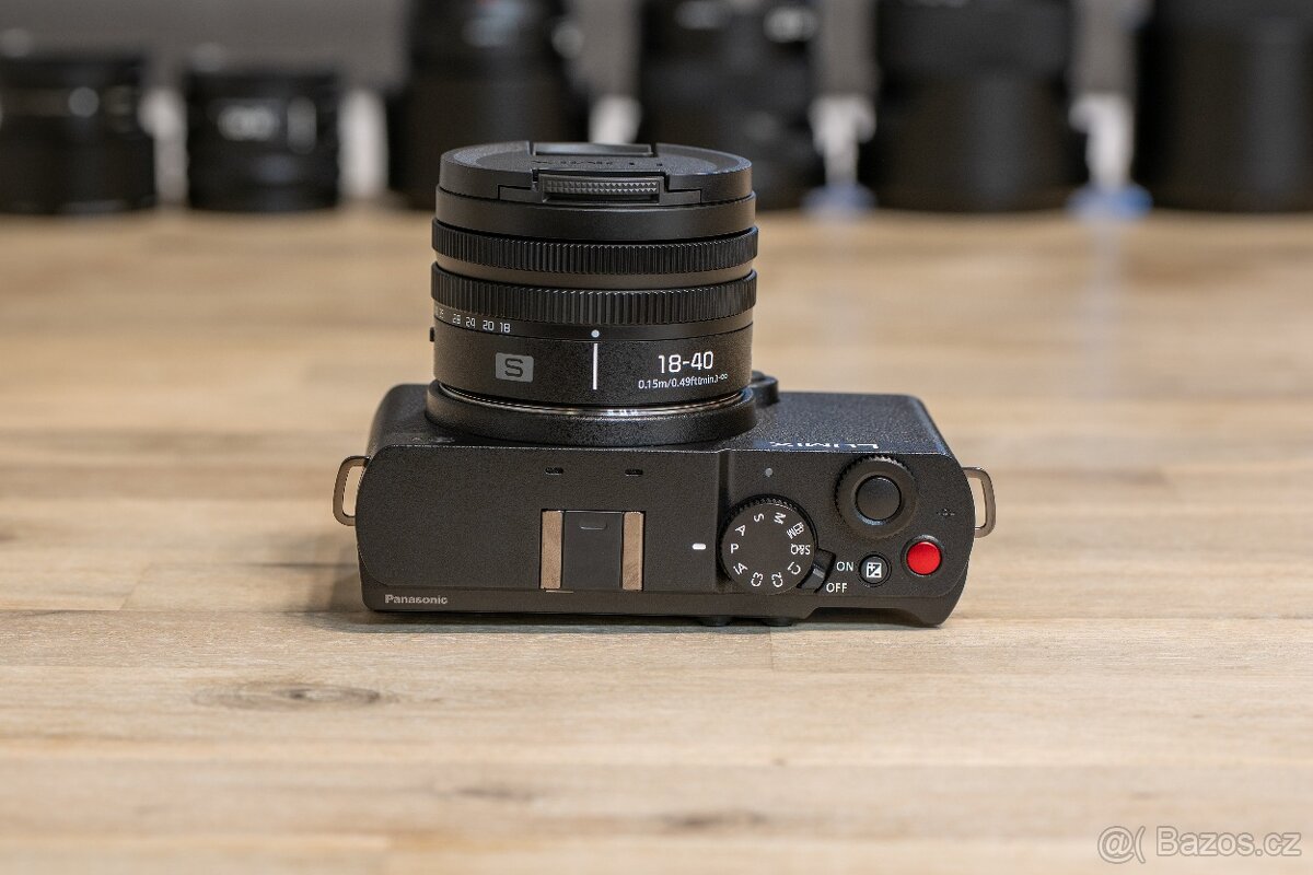 Panasonic LUMIX DC-S9 - 3