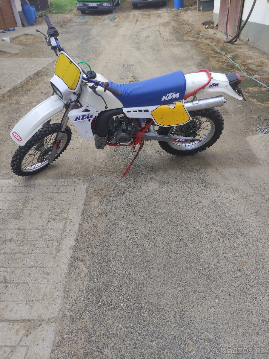 KTM GS 250