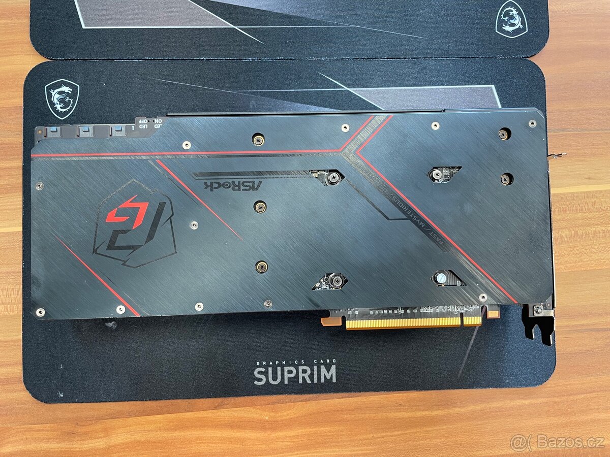 Grafická Karta Radeon RX 6800XT Phantom Gaming 16G OC - 3