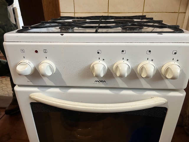 Prodám sporák MORA - 3