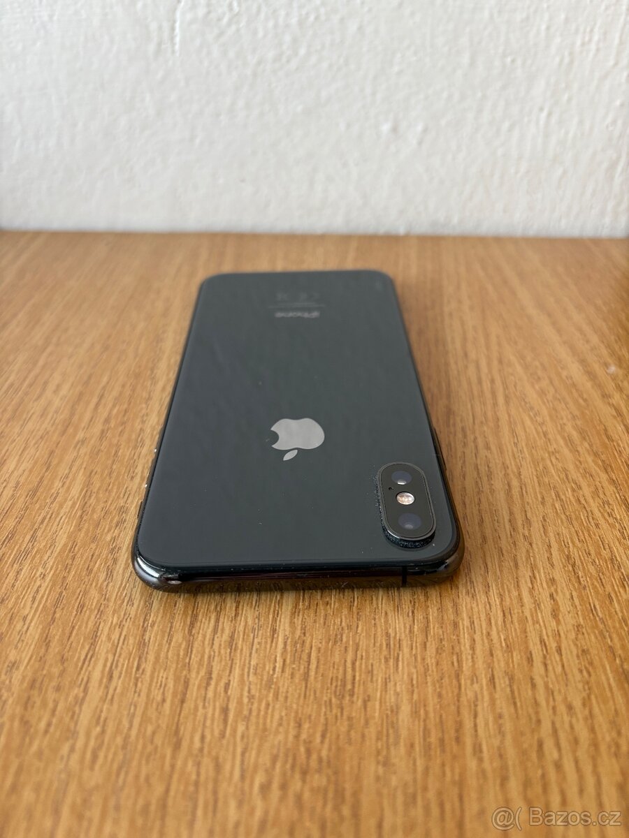 iPhone Xs Space Gray - 3