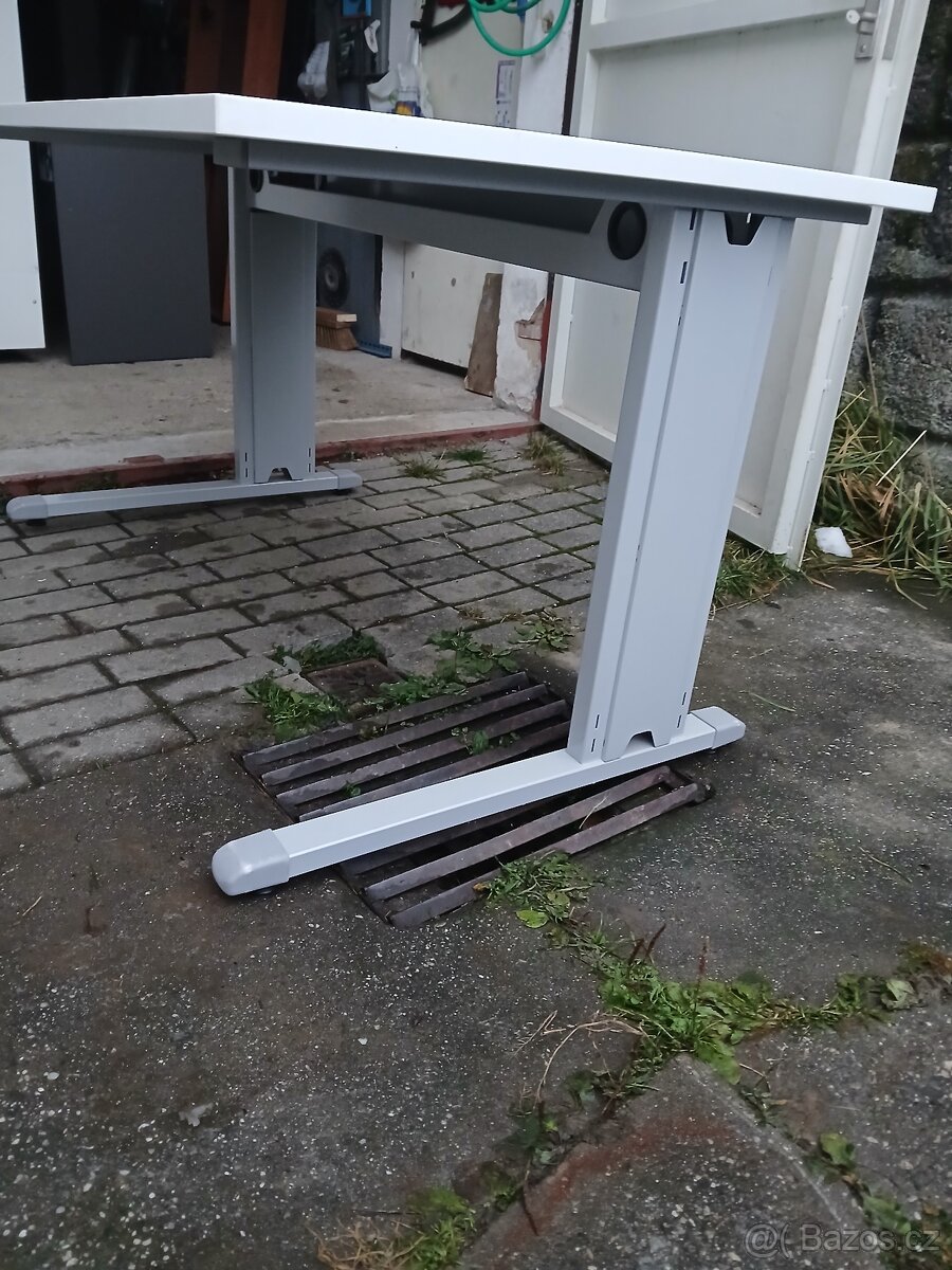 Prodám psací a počítačový stůl - 3