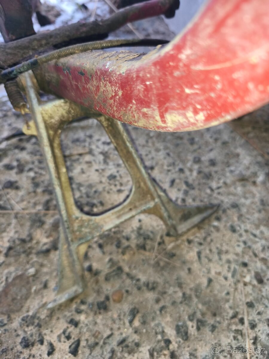 Rám JAWA 250 / 350 kyvačka - 3