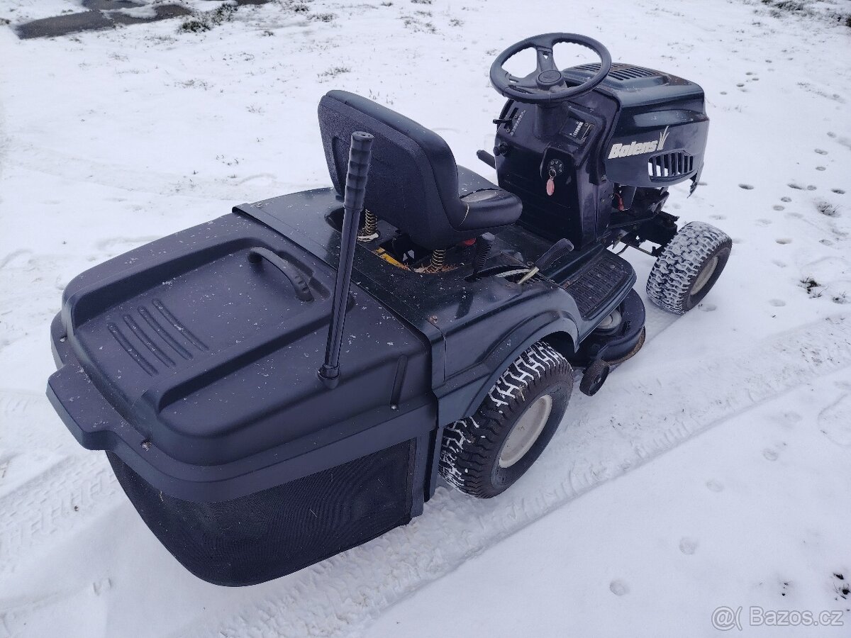 Prodám zahradní traktor Bolens - 3