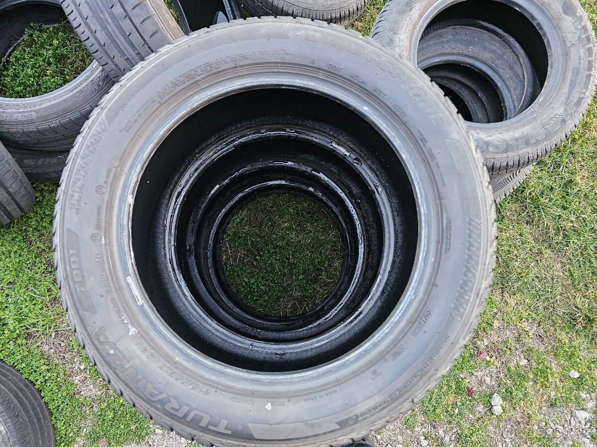 Letní Bridgestone 215/55 17 - 3