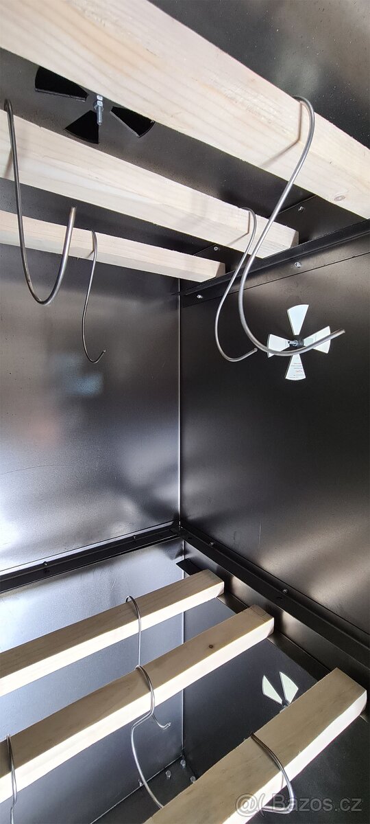 Udírna na prodej - kovová - 3