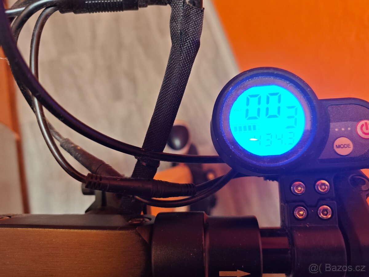 Dafiant elektrická kolobezka - 3