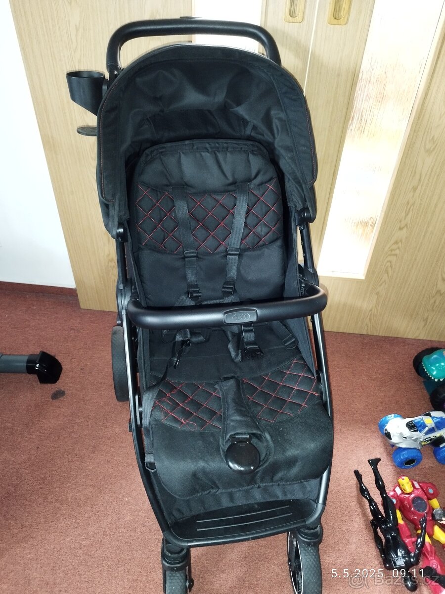 Sportovní kočárek Audi - 3