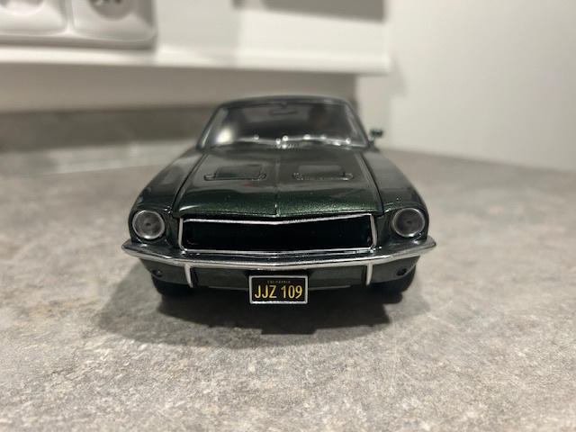 Ford Mustang GT Bullit, 1968, měřítko 1:18, GreenLight - 3