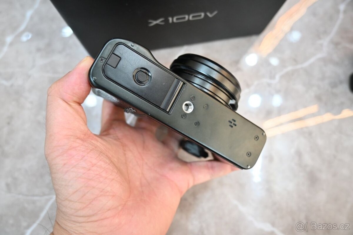 FUJIFILM X100V - 3