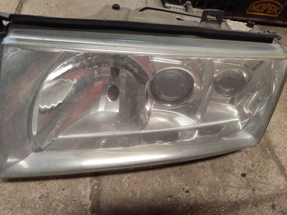 Přední světla XENONY - Škoda Octavia I - 3