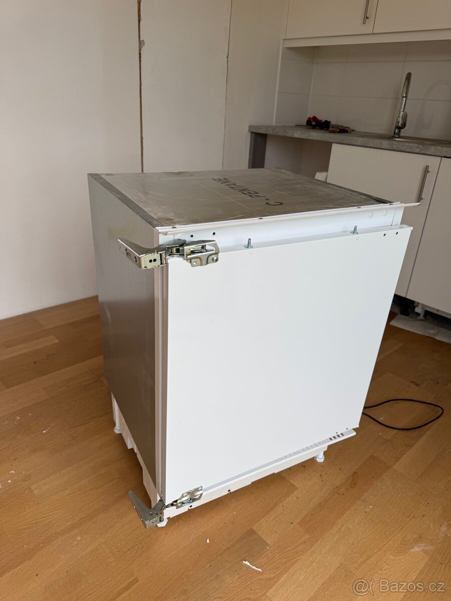 Vestavěná lednice Whirpool ARG 585 - 3