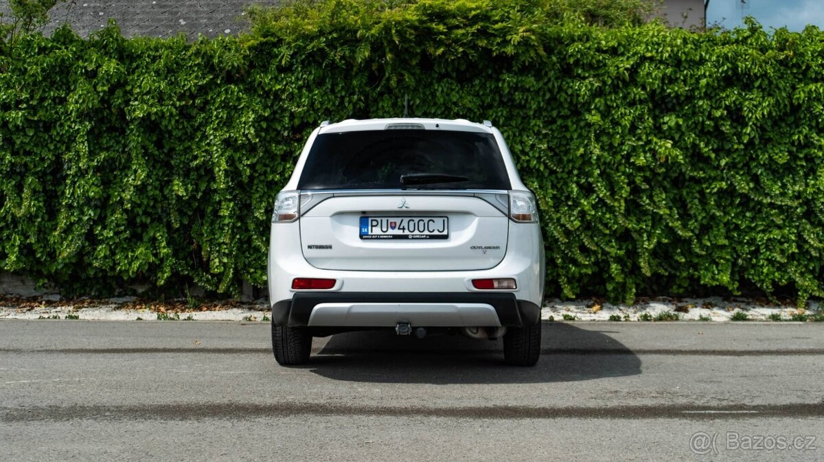 Mitsubishi Outlander 2.2 DI-D Instyle A/T - 3