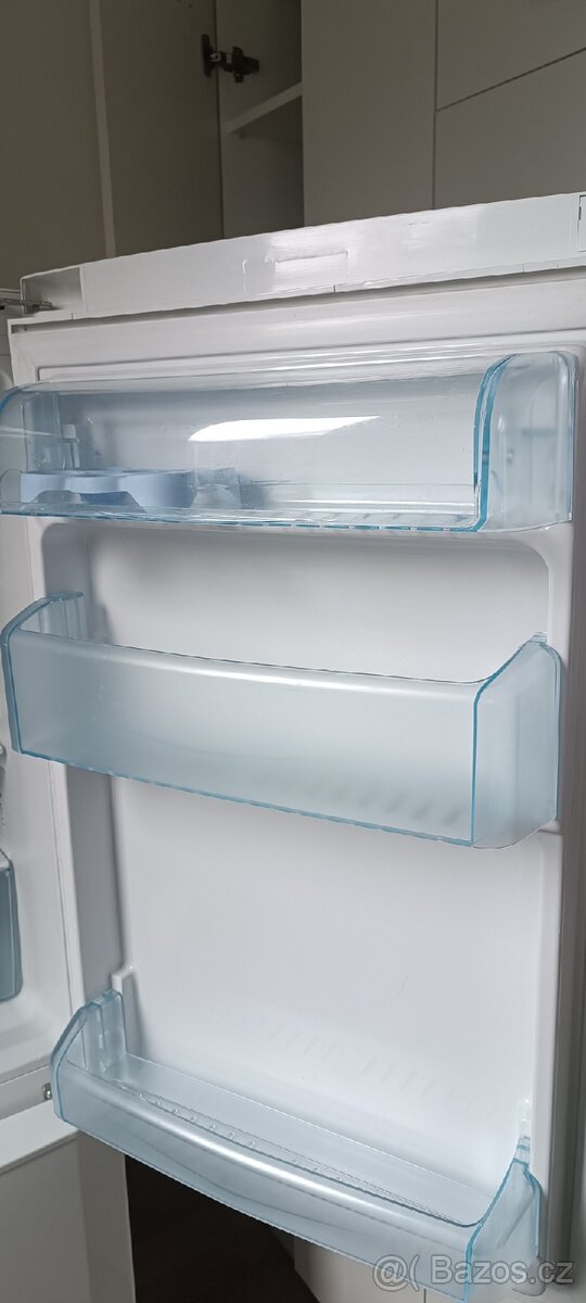 Lednice s mrazákem - 3