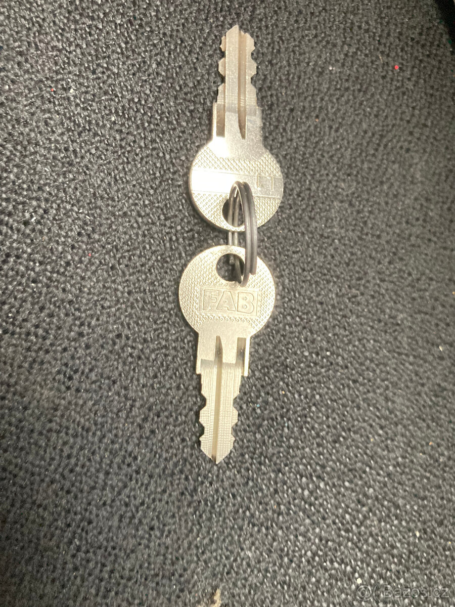 Trezor, pokladnička, kasička, střádanka, trezorek za 600 kč - 3