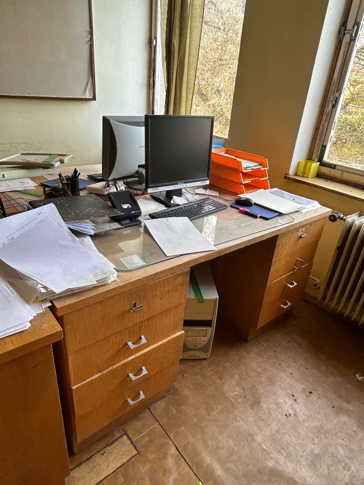 Starý nábytek z kanceláří - 3