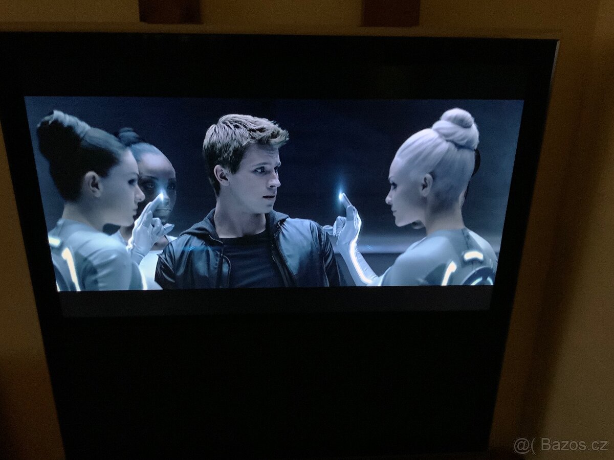 Bang & Olufsen Beovision 10-40" MK2 + stojan - 3