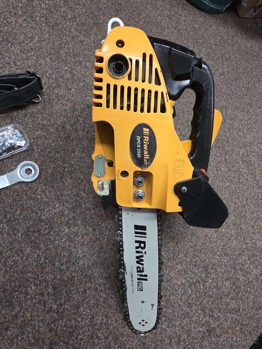 Motorová pila Riwall PRO RPCS 2530 - 3