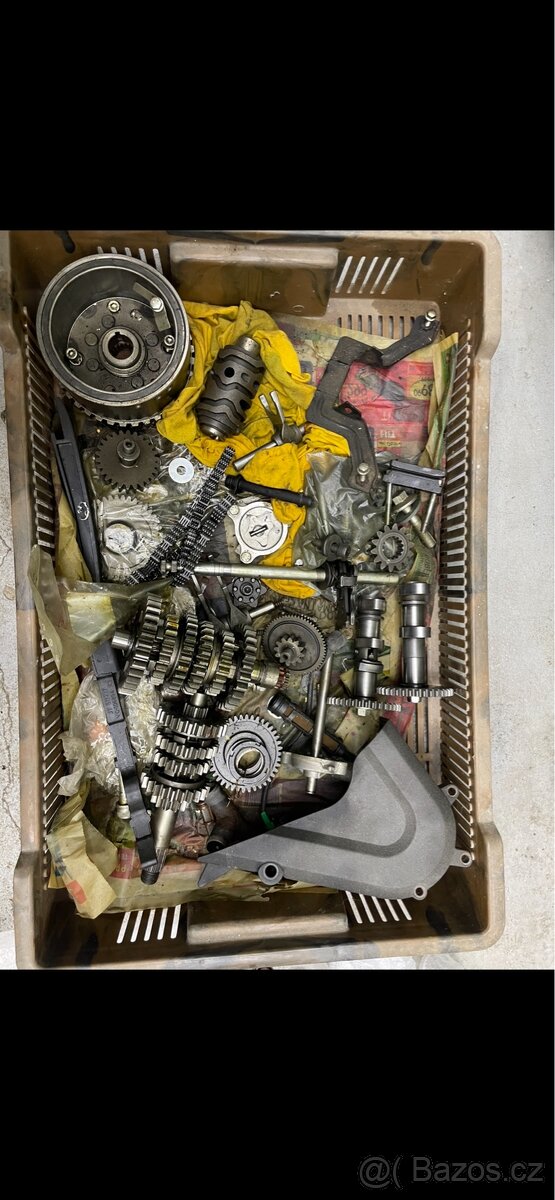 Díly z motoru KTM 390 Duke 2013-2014 - 3