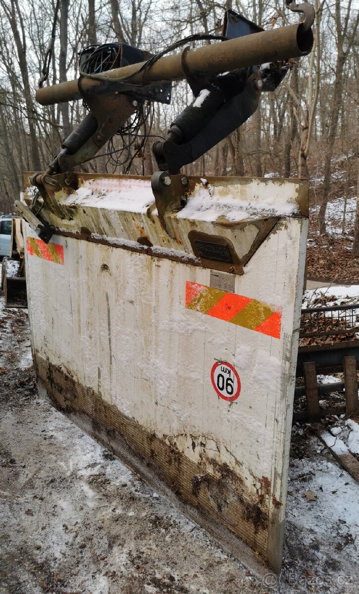 Hydraulické čelo z 10-ti tuny - 3