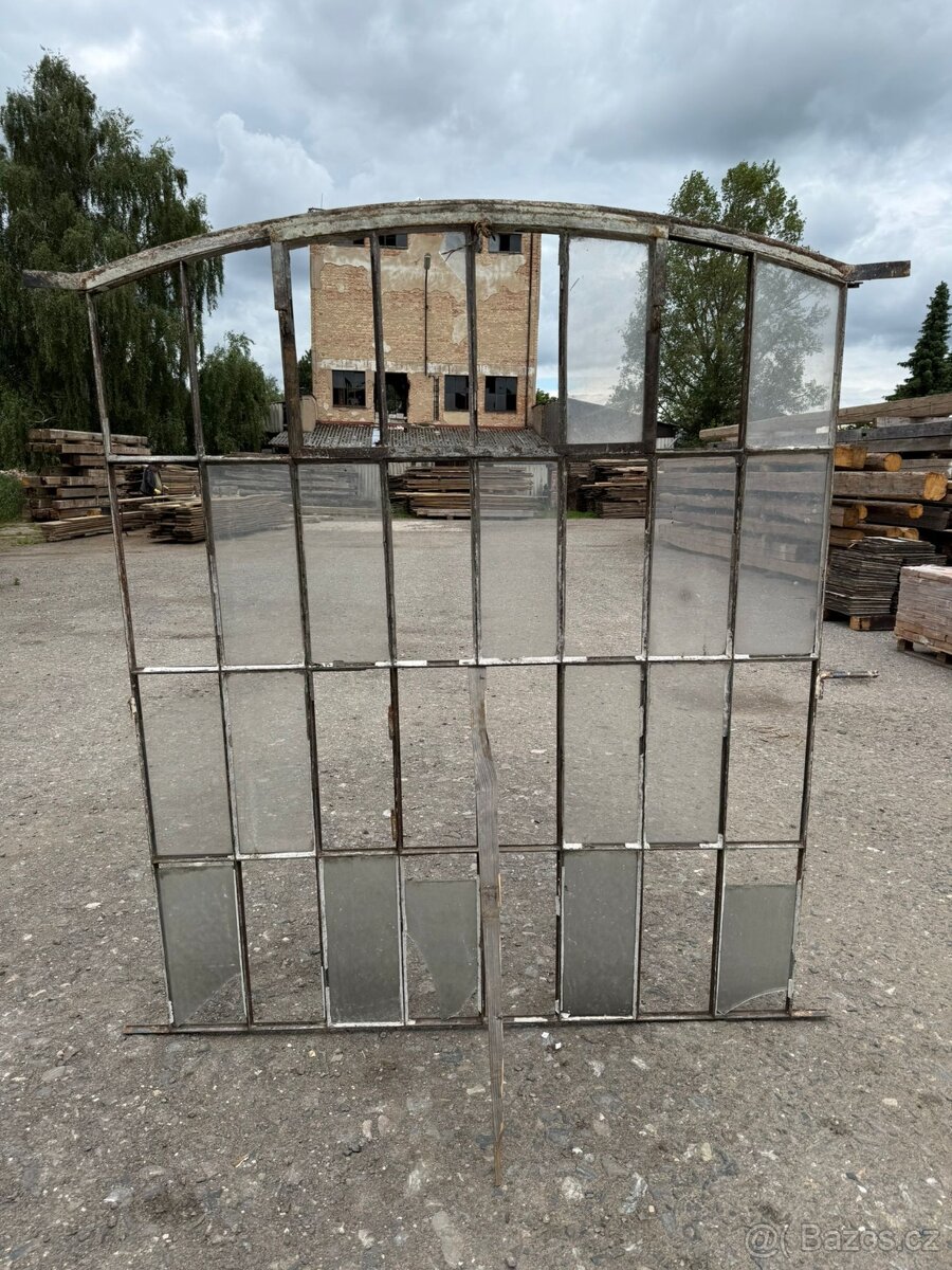 Tovární okno 63 - 3
