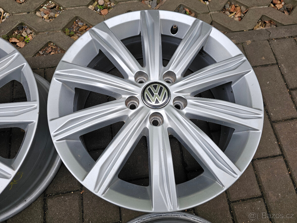 ALU kola disky VW Touran Jetta Golf 5x112 R17 - 3