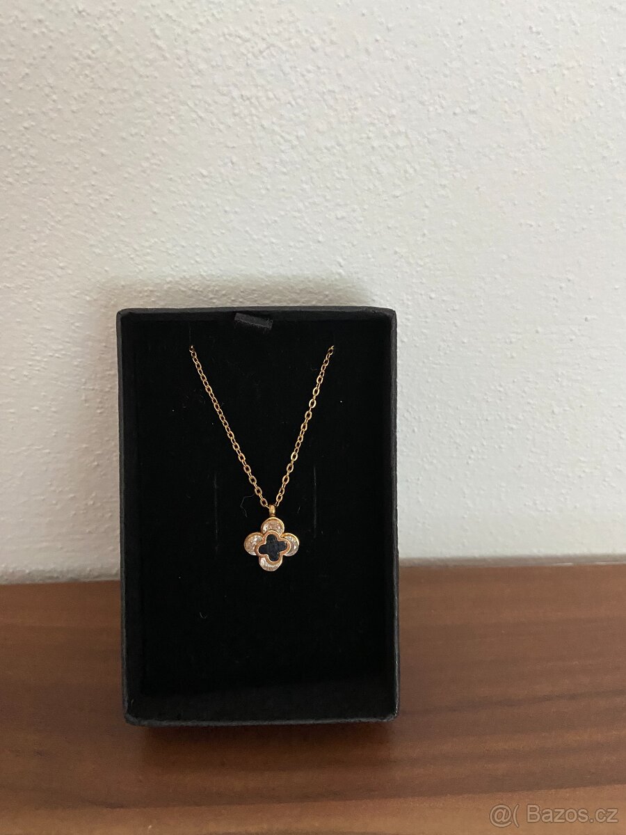 Krásný náhrdelník s přívěskem Steel - 3