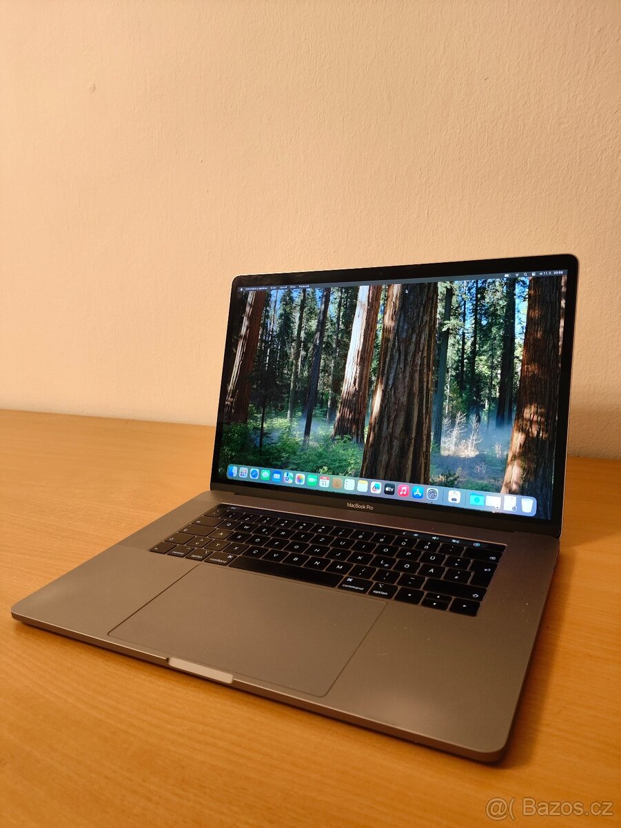 Apple MacBook Pro 15 2018 – i7 | 16GB | 256GB - 3