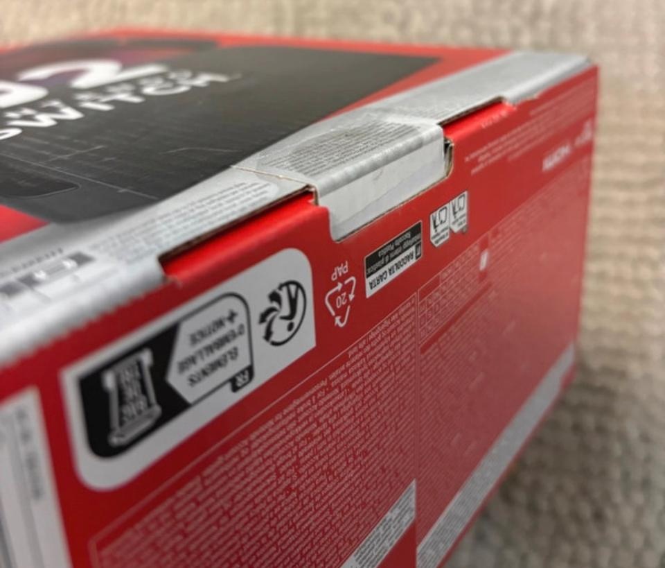 Nintendo Switch 2 + Mario Kart World - 3