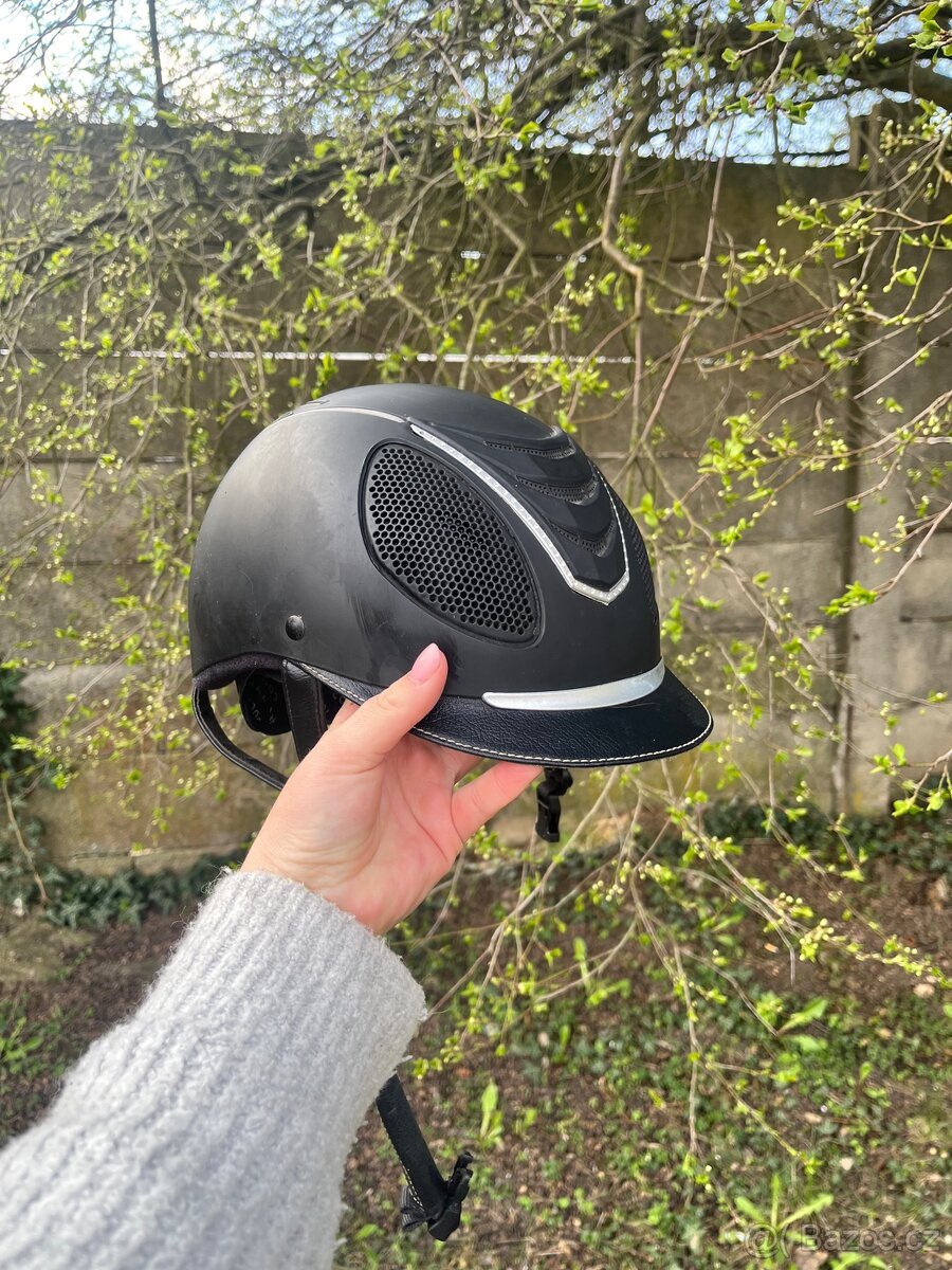 Jezdecká přilba - 3