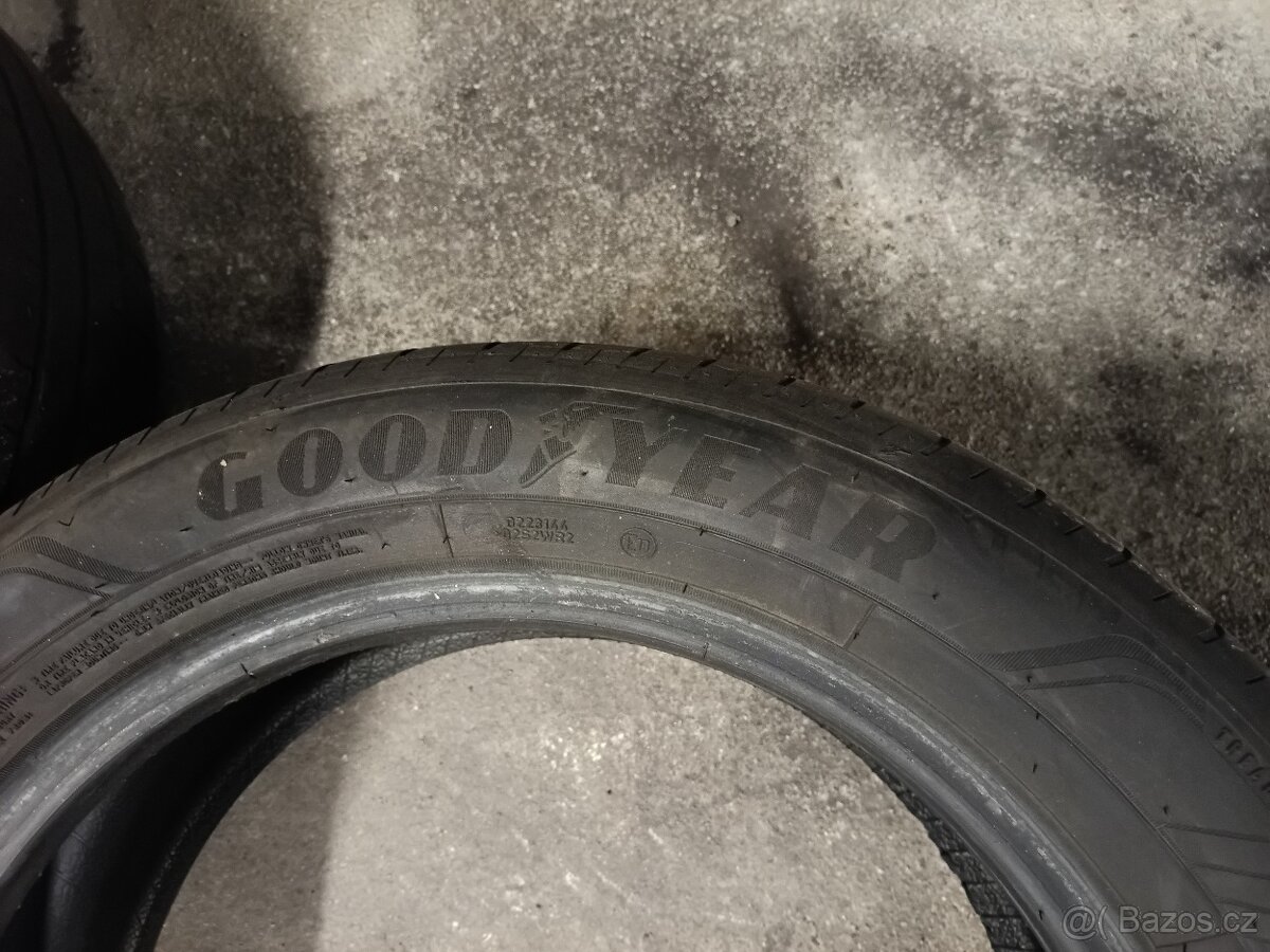 Letní pneu 215/55 R17 - 3