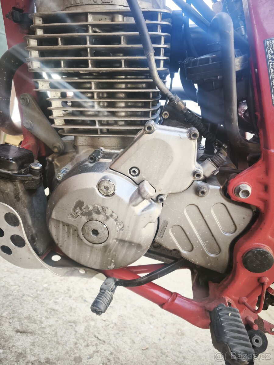 Honda Dominátor 650