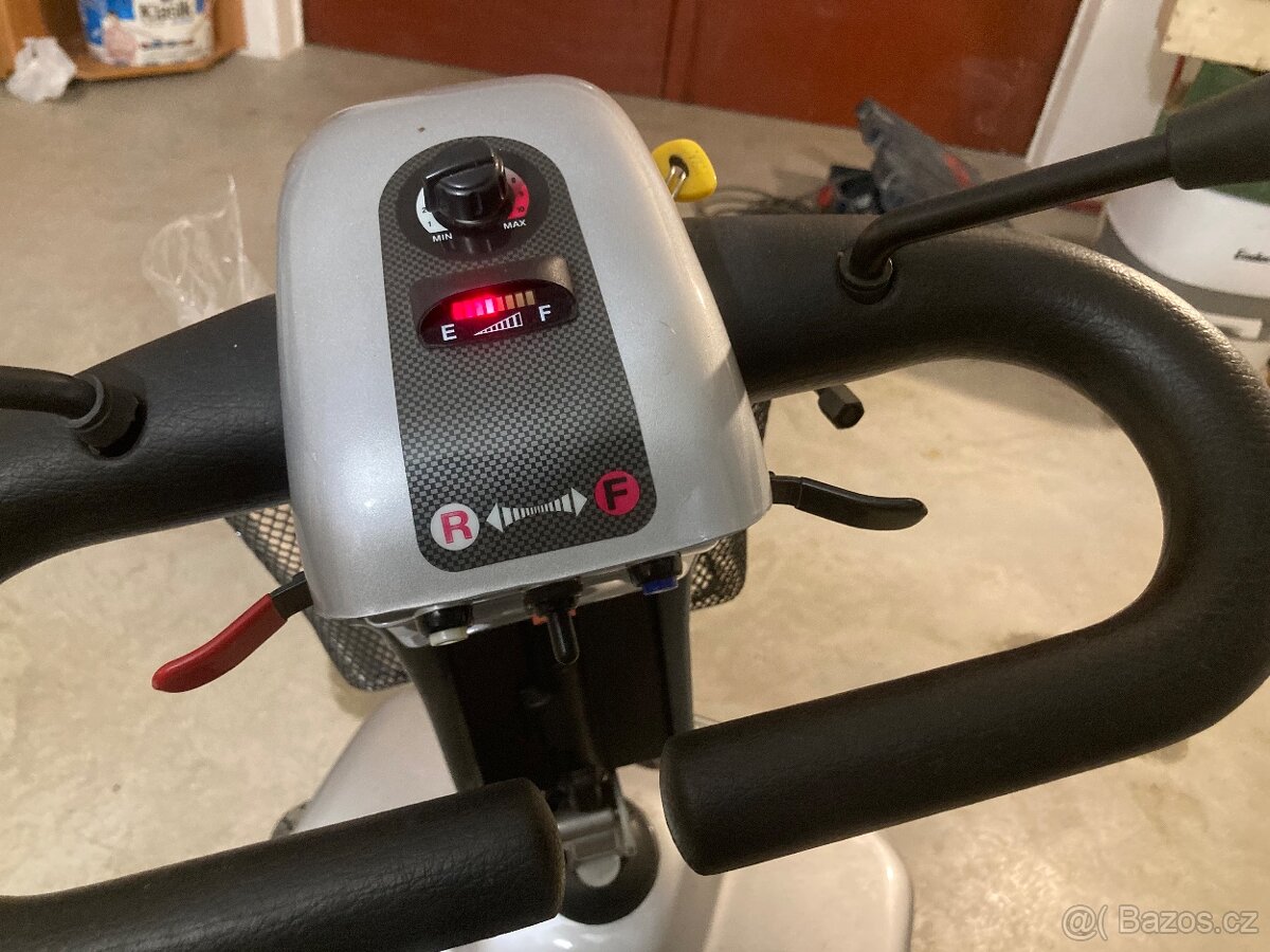 Elektronický invalidní vozík - 3