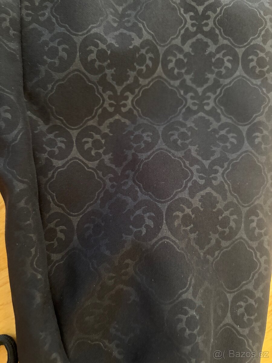 Nosicí bunda La Tulia černo-stříbrná s ornamentem (2 v 1) - 3