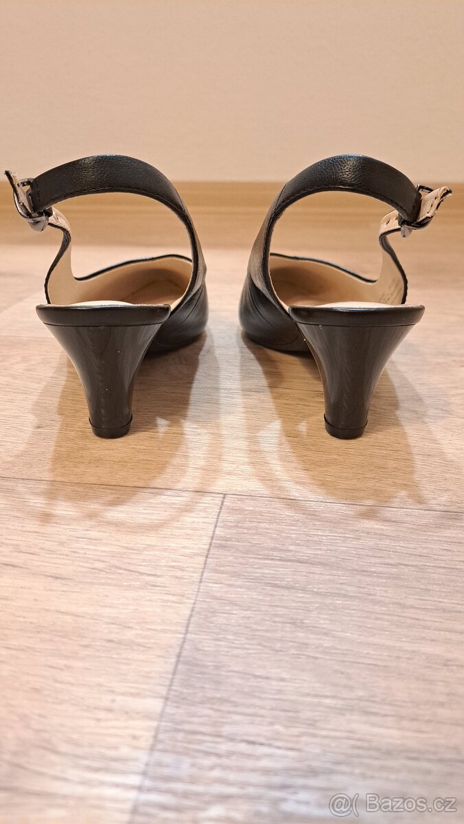 Dámské kožené lodičky vel. 38 zn. Caprice - 3