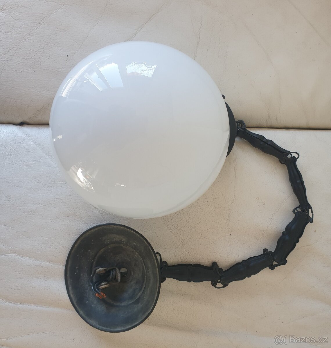 Starožitný lustr art deco bílá koule černá barva - 3