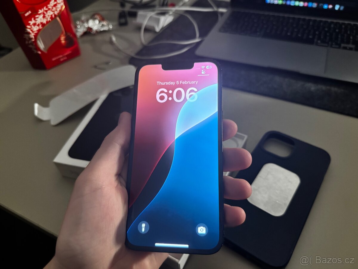 iPhone 13 128GB Black, kryt, krabička - 3