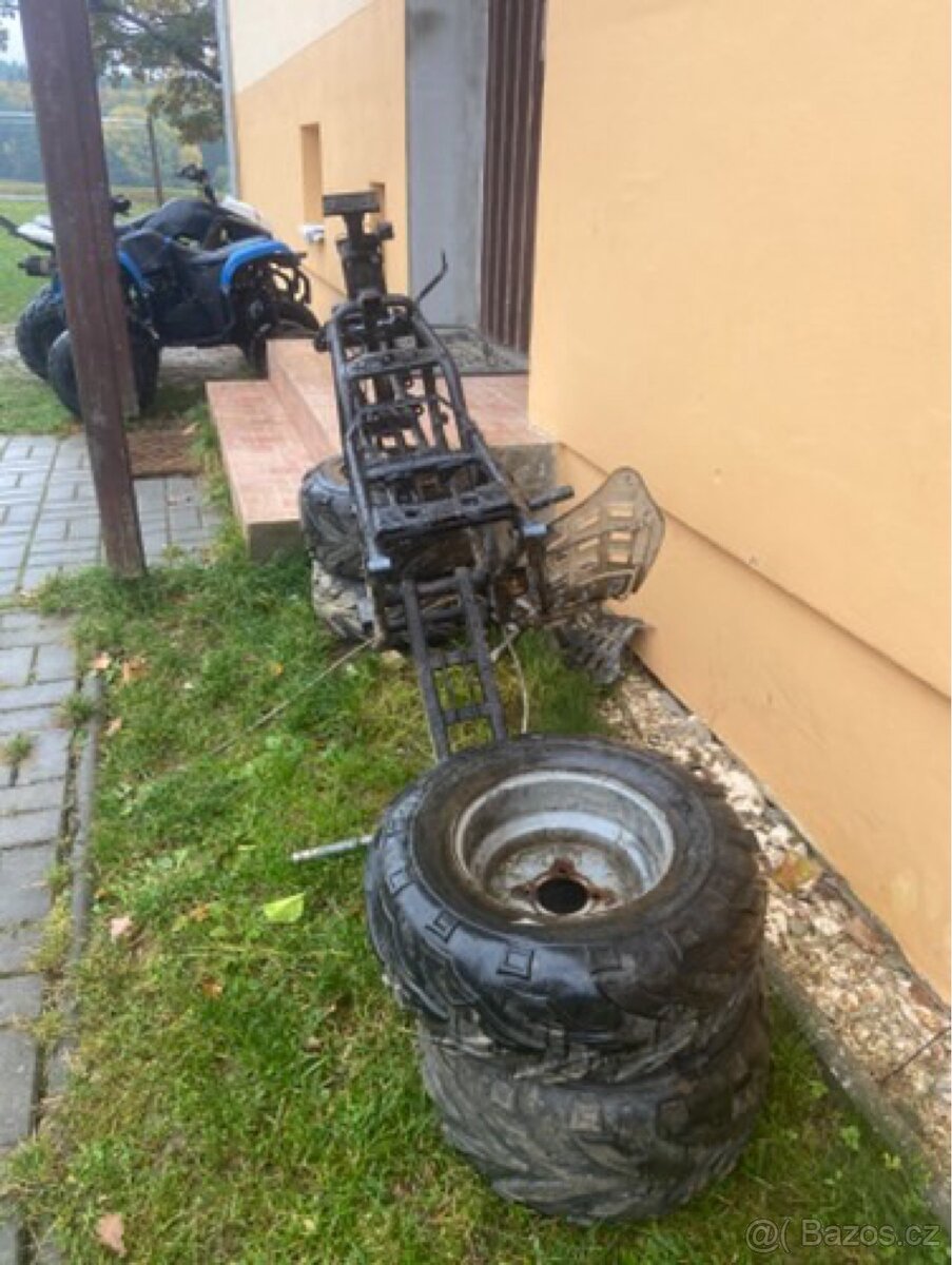 Rám + kyvka Bashan 200 - 3