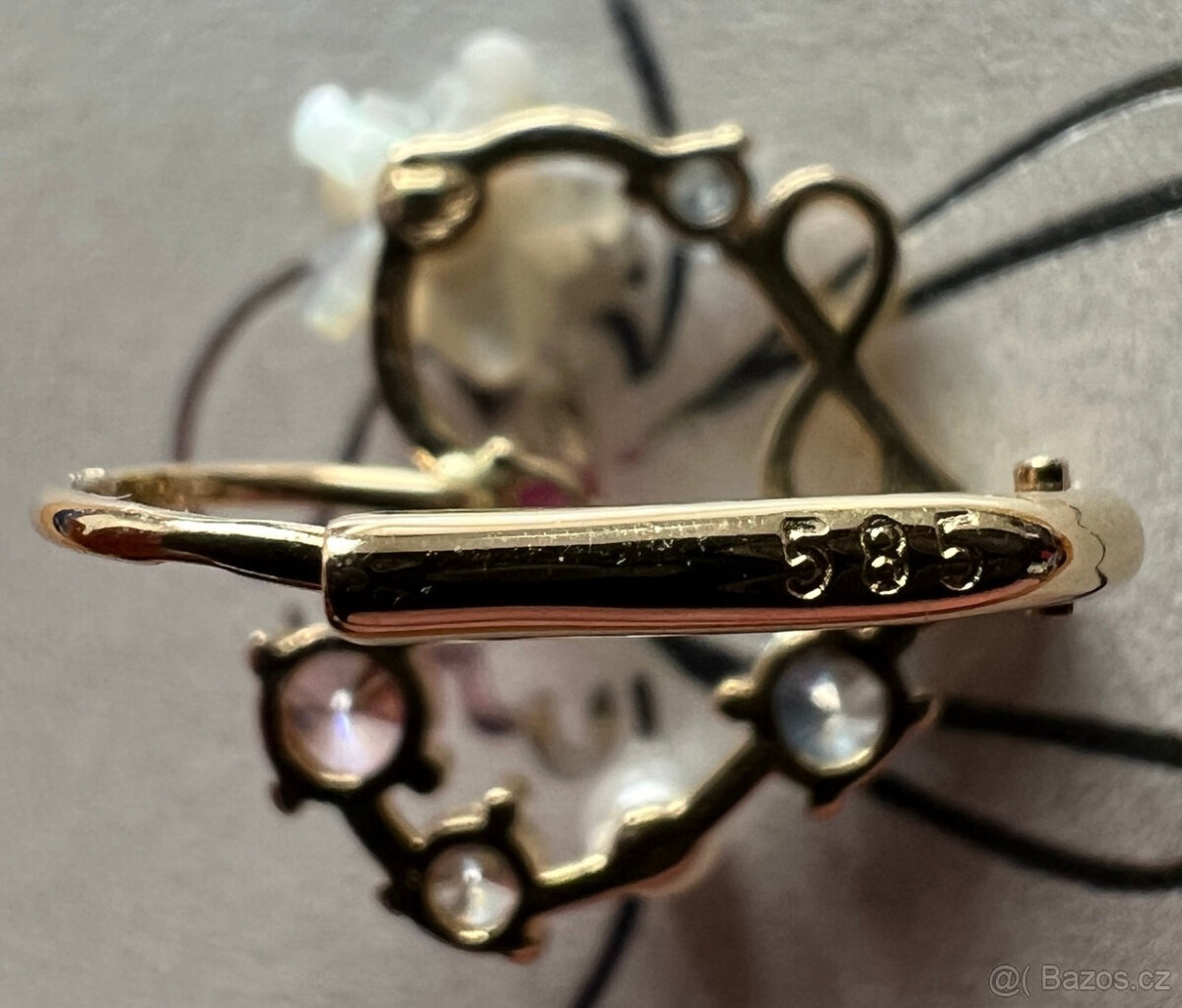 zlate nausnice s prstenom - 3