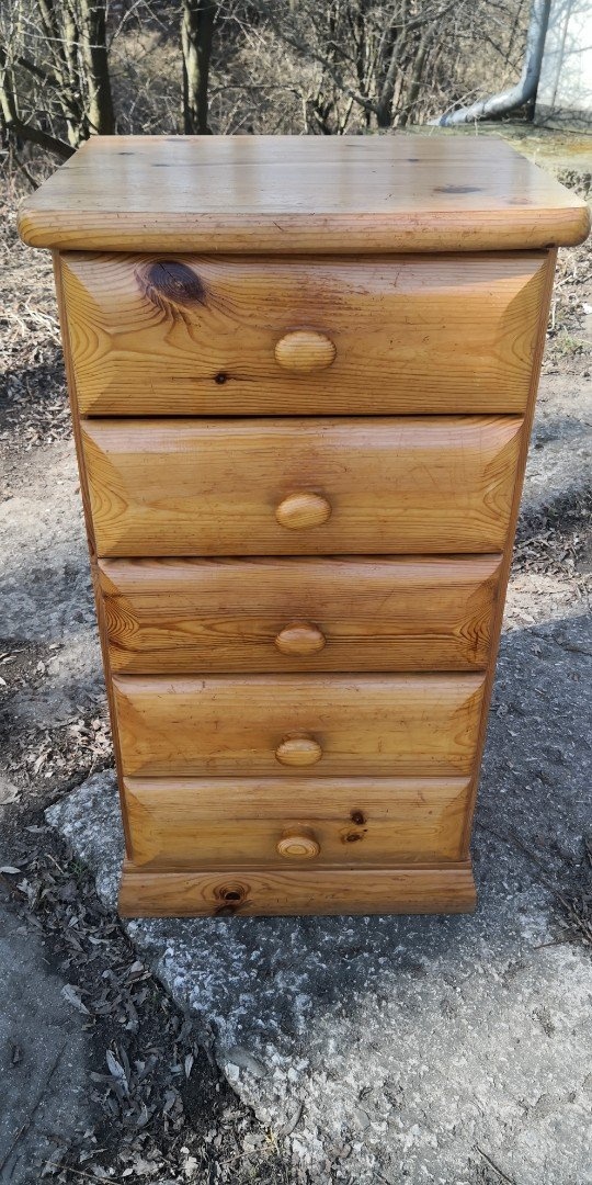 Celomasivní šuplíková komoda - 3