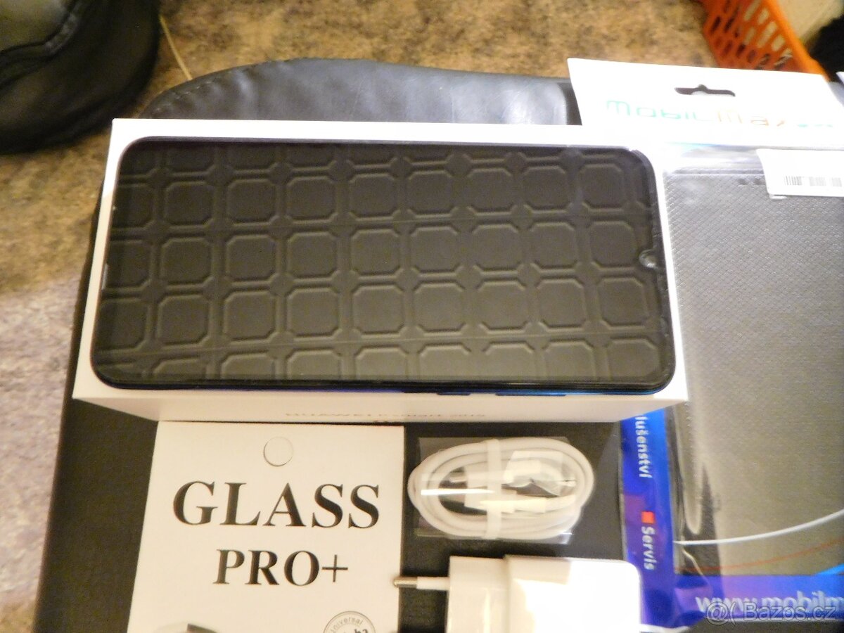 Mobilní telefon Huawei P smart 2019+ příslušenství - 3